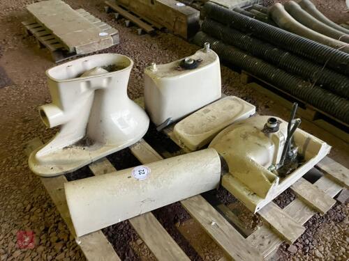SKIN BASIN & TOILET (22)