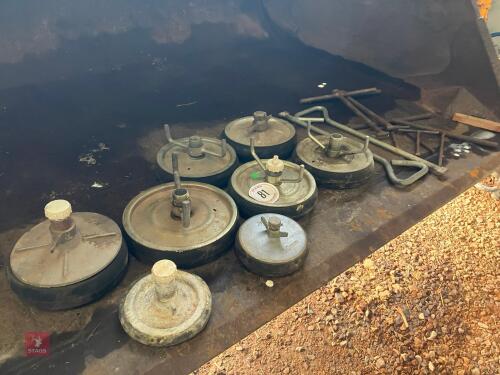 PIPE BUNGS & MANHOLE KEYS (81)