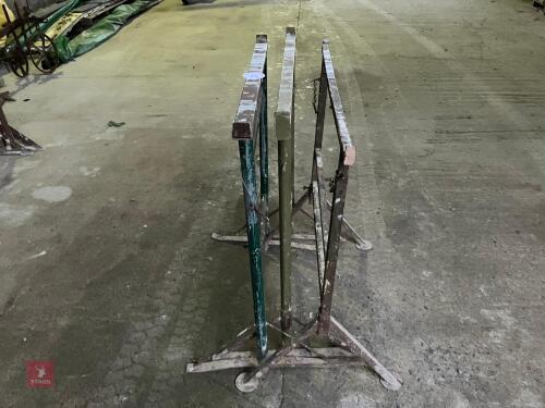 3 LARGE BUILDER TRESTLES (83)