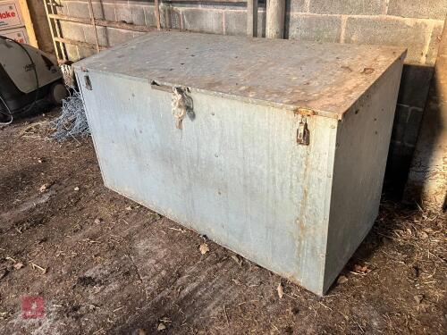 IAE GALVANISED FEED BIN