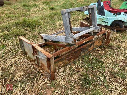 GALVANISED YARD SCRAPER (S/R)