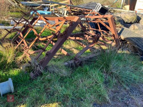 MOUNTED DRAG HARROWS