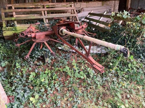 CENTIPEDE 4 ROTOR HAY TURNER