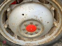 1972 MASSEY FERGUSON 165 2WD TRACTOR - 42
