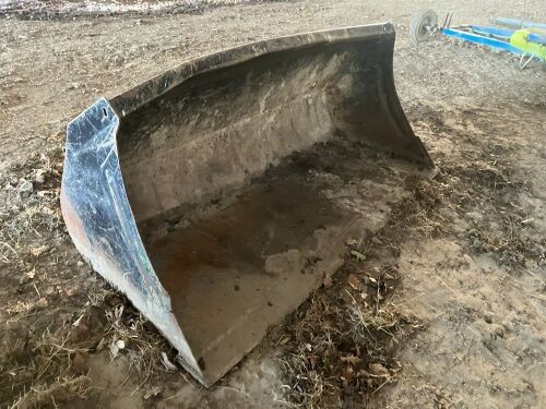 6' FRONT TRACTOR BUCKET