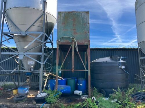 MOLASSES TANK AND STAND