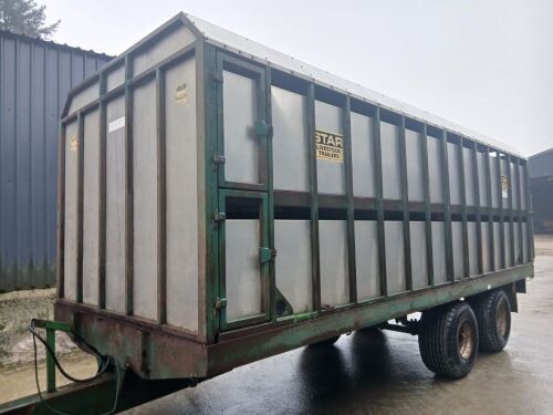 STAR 20' LIVESTOCK TRAILER