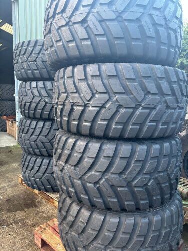 4 CEAT WHEELS & TYRES
