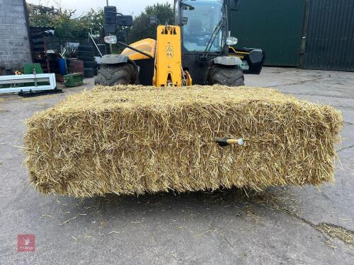 20 QUADRANT BALES OF OAT STRAW - BIDS PER BALE