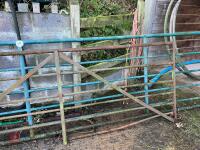 2 X METAL GATES - 3