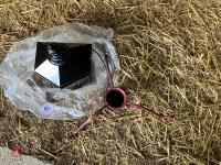 CHRISTMAS TREE STAND AND LANTERN - 6