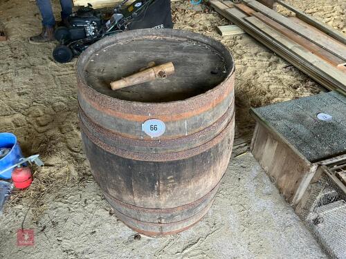 VINTAGE WOODEN BARREL