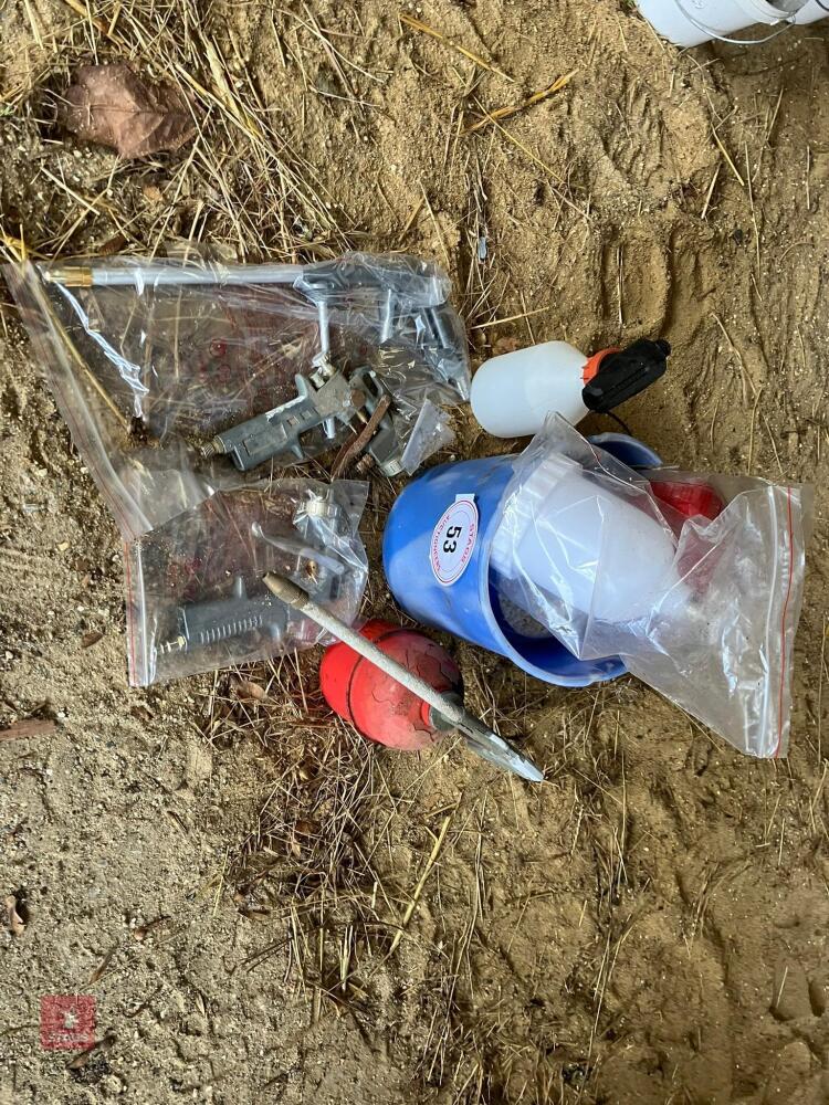 AIR TOOLS/SPRAY GUNS