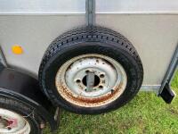 IFOR WILLIAMS 10' LIVESTOCK TRAILER - 23
