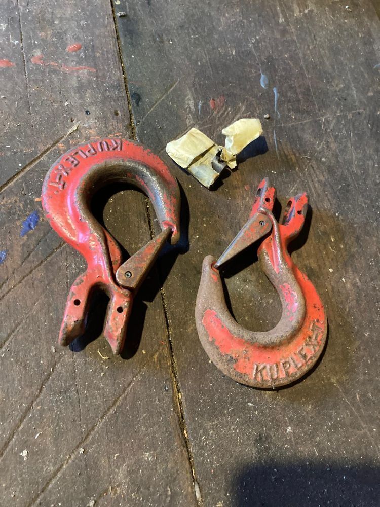 2 X LARGE HOOKS WITH PINS