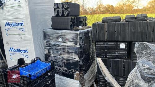 PALLET OF NORM PACK 206 PLANT TRAYS