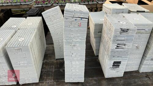 115 X 30MM PLUG TRAYS