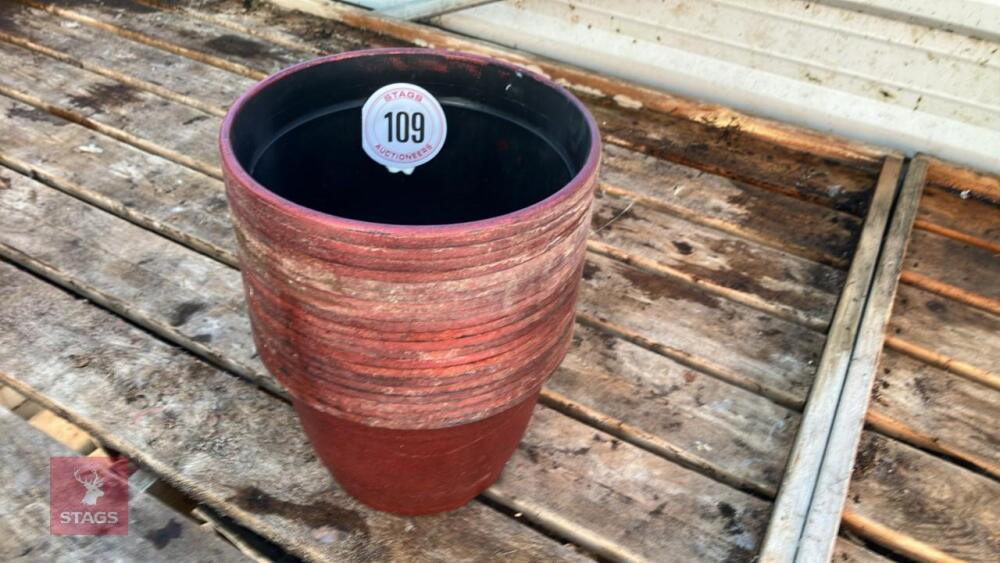 20 PLASTIC PAINTED RED POTS