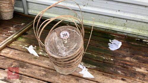 6 WOVEN DISPLAY BASKETS