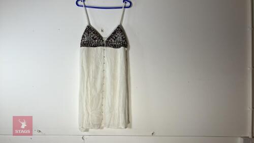 VOLCOM BE EASY DRESS - SIZE M