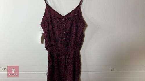 VOLCOM PRETTY WILD ROMPER - SIZE XS