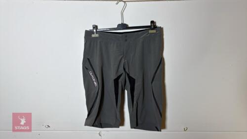 DAKINE BOUNDARY CYCLING SHORTS - 32''