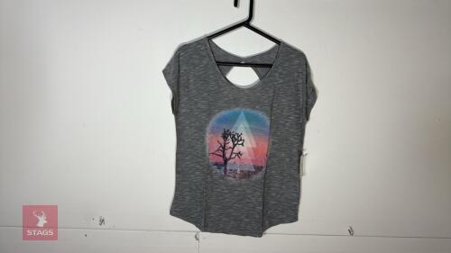 VOLCOM TOP - SIZE XS