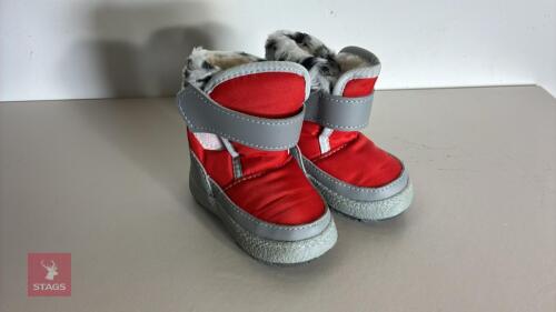 MAMMAL WEB KIDS BOOTS - SIZE 18/19