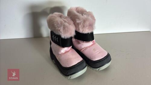 MAMMAL TIP TOP KIDS BOOTS - SIZE 18/19