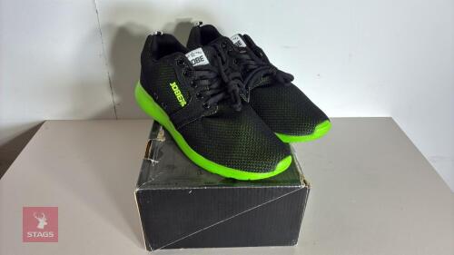 JOBE LACED TRAINER - SIZE 7