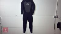 ANIMAL MENS LAVA BACK ZIP 5/4/3 WETSUIT - 2