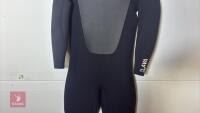 ANIMAL MENS LAVA BACK ZIP 5/4/3 WETSUIT - 9