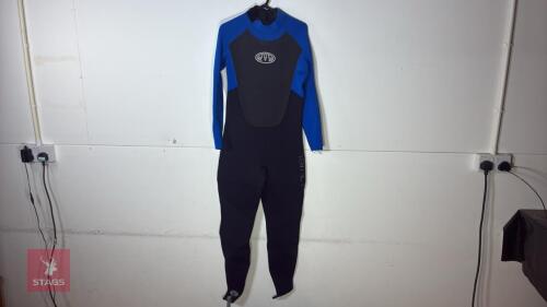 ANIMAL S09-ULTRA VI BACK ZIP 3/2 WETSUIT