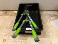 TELESCOPIC LOPPING & HEDGE SHEARS (14)