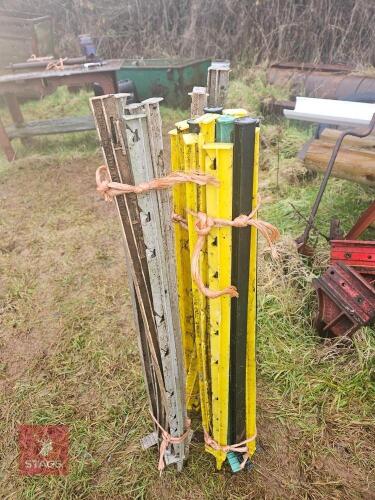 28 PLASTIC ELECTRIC FENCING STAKES