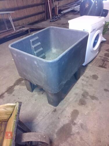 LARGE WASHING TANK