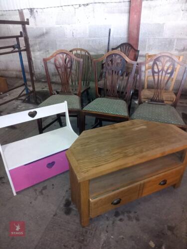 LRG QTY OF CHAIRS & FUNITURE