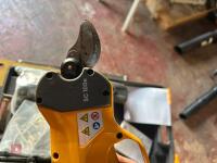 STIGA SC100E BATTERY PRUNERS - 10