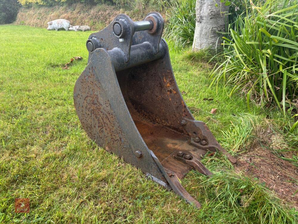 DIGGER BUCKET TO FIT TAKEUCHI DIGGER