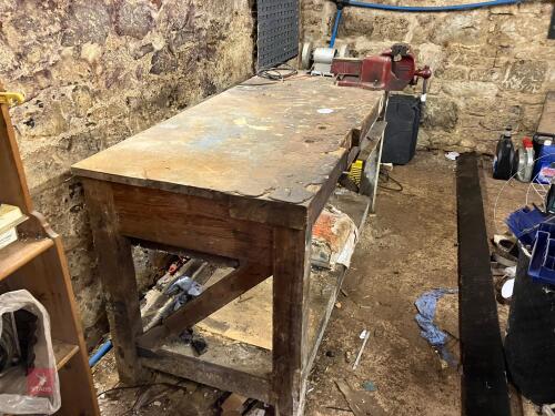 WORKBENCH VICE & GRINDER (178)
