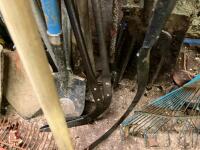 LRG ARRAY OF GARDEN TOOLS (180) - 7