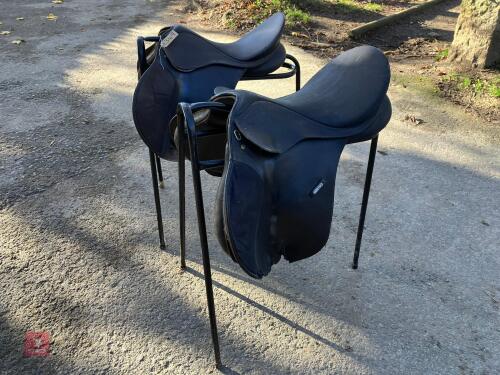 2 WINTEC SYNTHETIC SADDLES