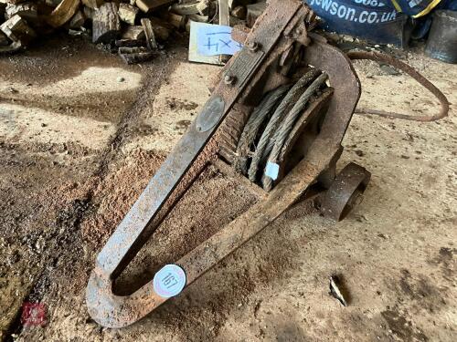 AIR MINISTRY HAND WINCH (167)