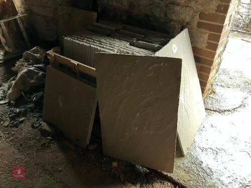 PALLET OF PAVING/PATIO SLABS (174)