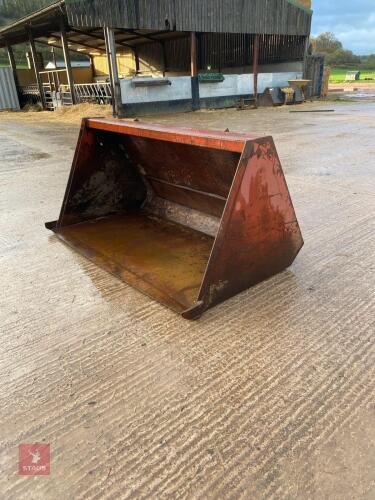 LOADER BUCKET WITH EURO 8 BRACKETS