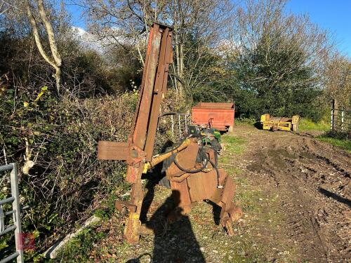 FARMMADE 3 POINT LINKAGE POST BANGER