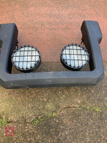 LAND ROVER BUMPER MOUNTED LIGHT BAR