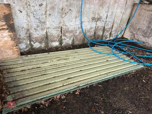 2 X 3M X 1.58M ROOFING SHEETS