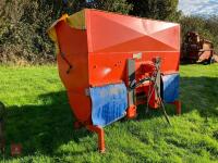 2011 EPOKE TP9K SALT SPREADER - 5