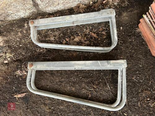 2 GALVANISED DROP OVER GATE LATCHES